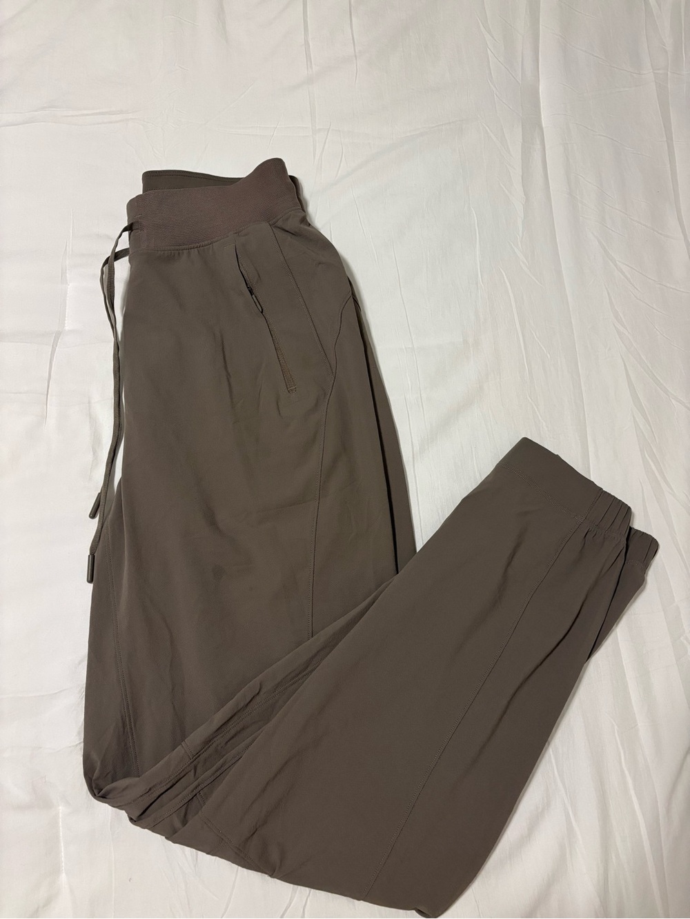 Women's Lululemon Jogger Pants in Brown/Green